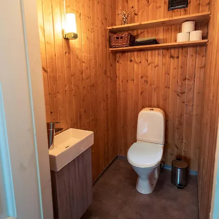 Проживание в семье Vertical - Trollveggen Ондалснес