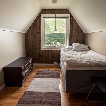 Vertical - Trollveggen Проживание в семье