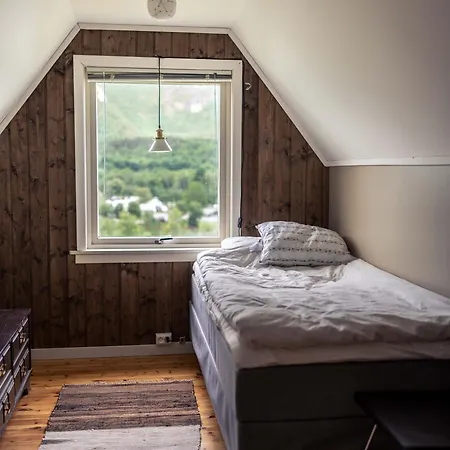 Vertical - Trollveggen * Ондалснес