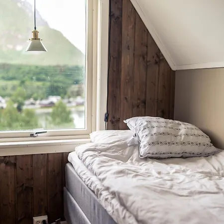 Vertical - Trollveggen * Ондалснес